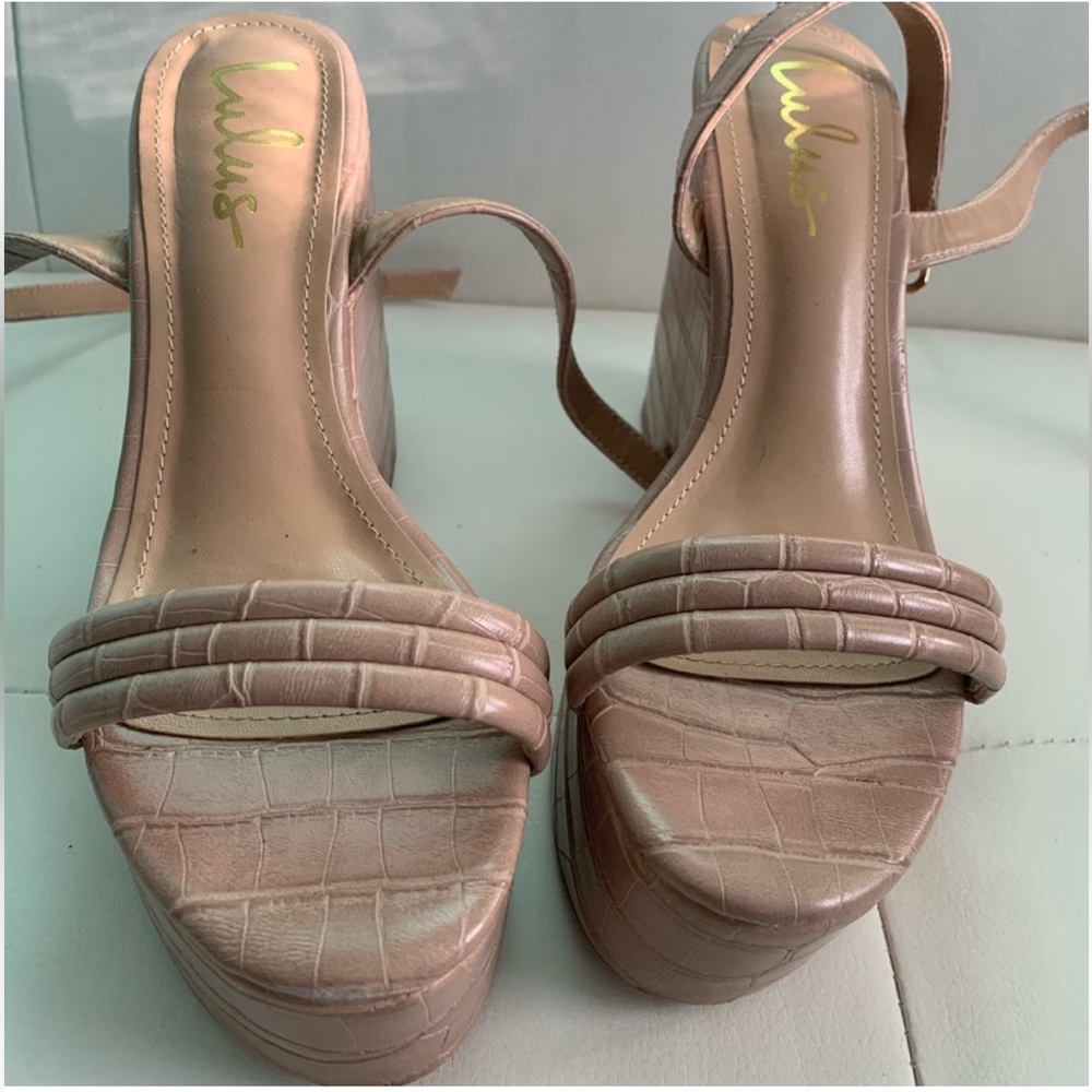 Lulu's Tan Platform Croc Sandals - image 2